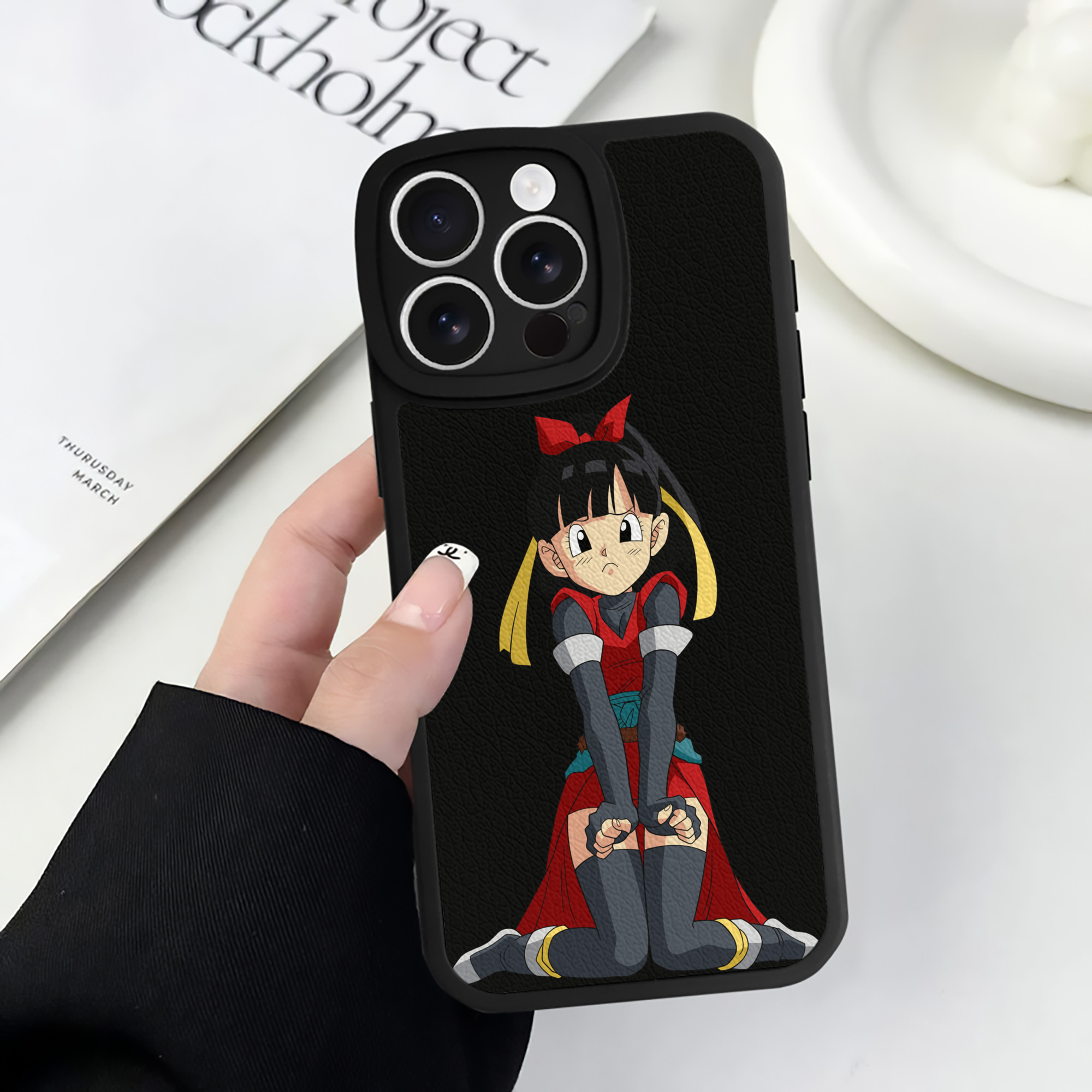 （画像用） ドラゴンボール パン DRAGON BALL Pan 【iPhone 16シリーズ対応】シリコンスマホケース（レザー調） 材質：シリコン